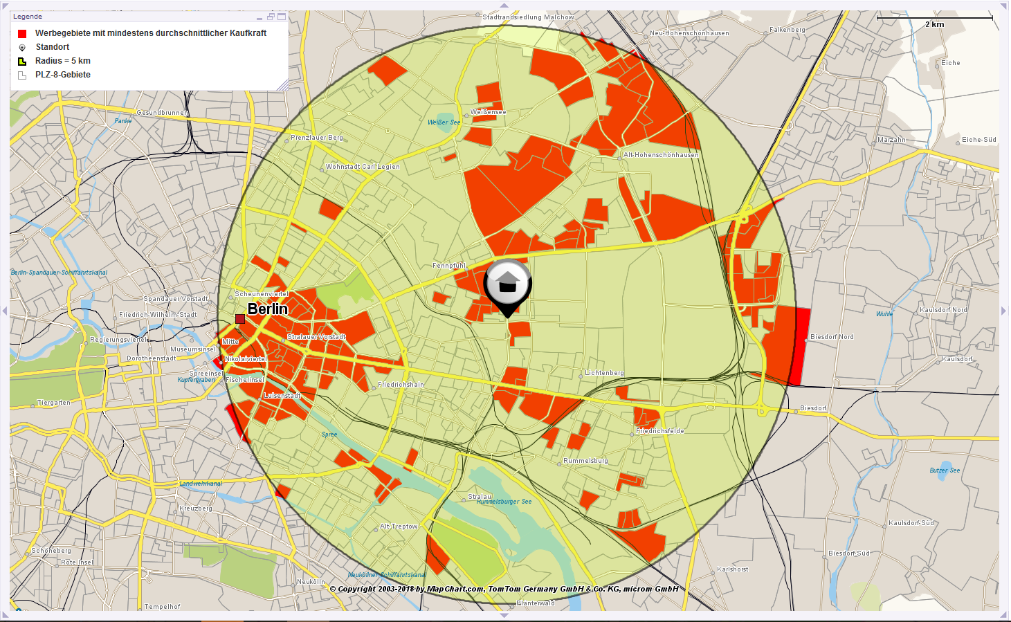 Eine Karte von Berlin, auf der ein Gebiet im Umkreis von 5 km umeinen Standort gelb hervorgehoben ist. Dieser stellt ein Potentialgebiet für die Mediaplanung dar. In orangener Farbe sind Gebiete innerhalb des Radius hervorgehoben, welche mindestens über eine durchschnittlichen Kaufkraft verfügen.